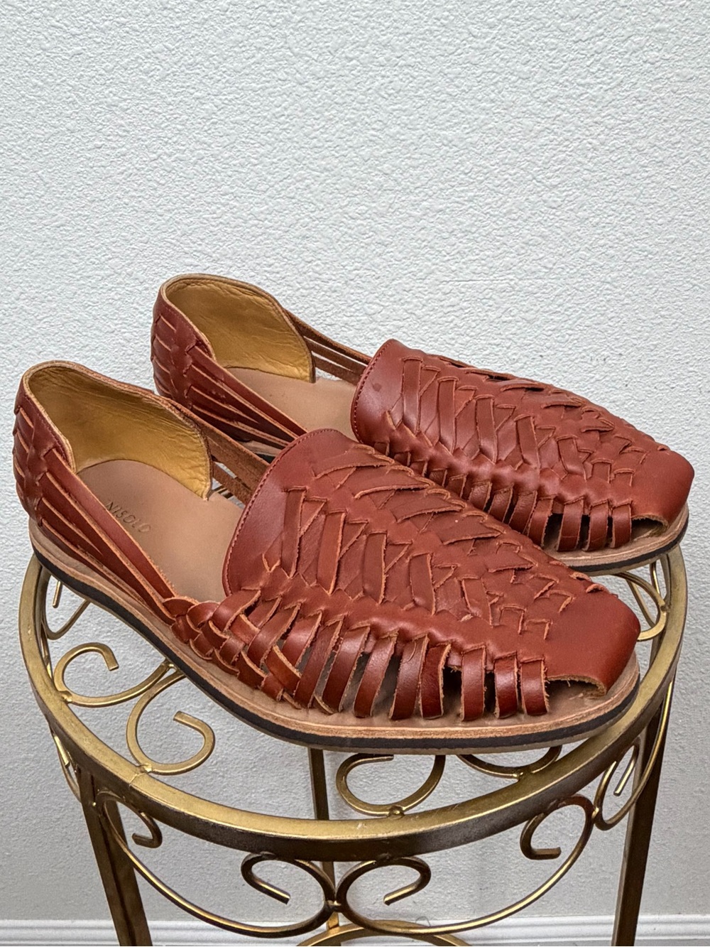 Nisolo Unisex Woven Leather Huarache Sandals in Brandy Size